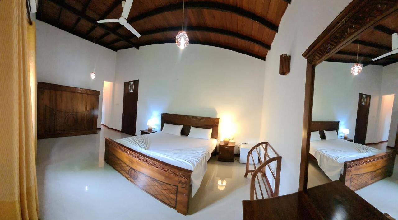Golden Relax Villa With Pool, Restaurant & European Service Eramudugaha Exterior foto